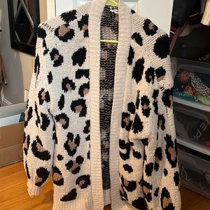 Cheetah Distressed FUZZY cardigan